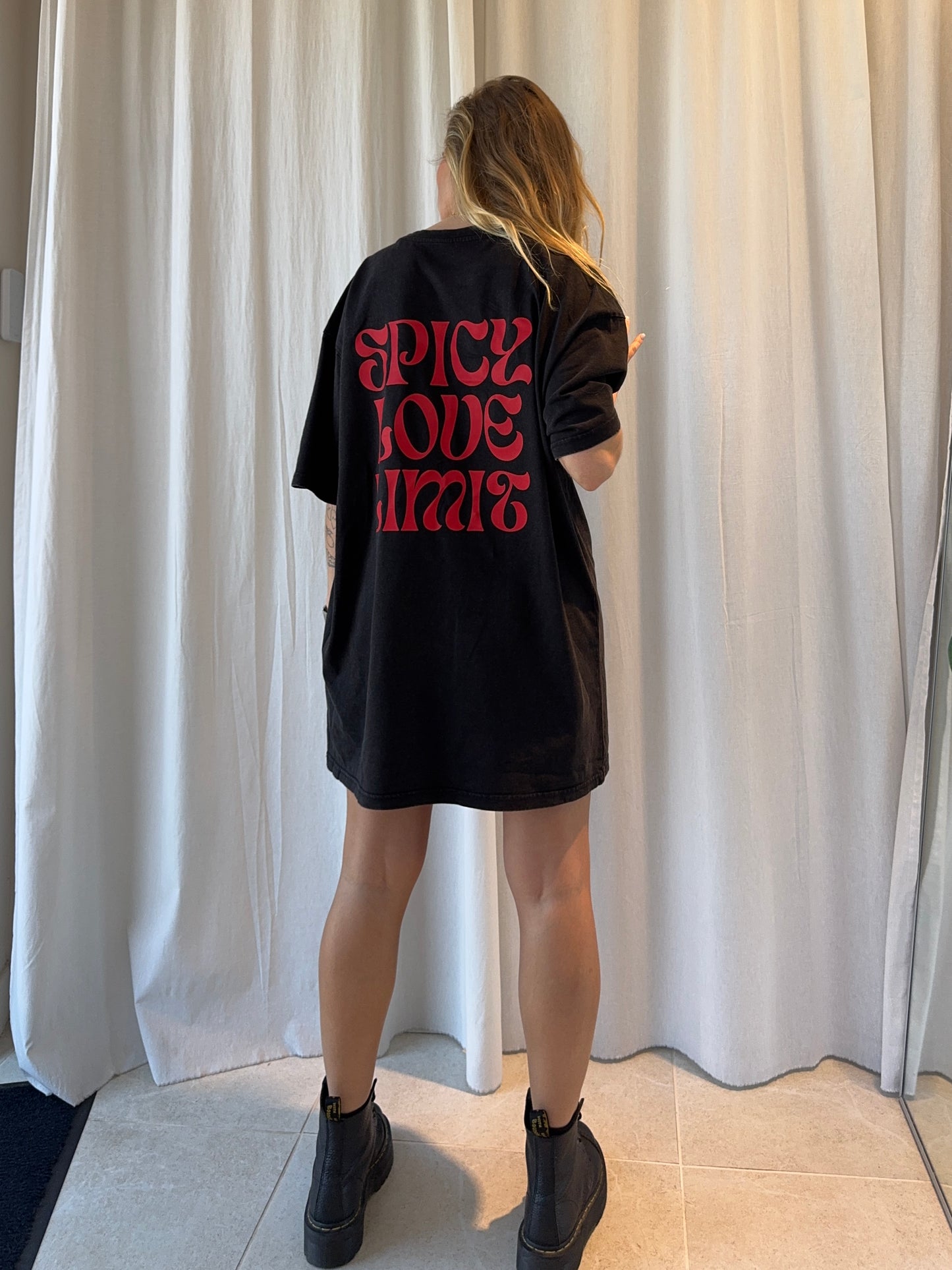 TEESHIRT SPICY LOVE LIMIT NOIR