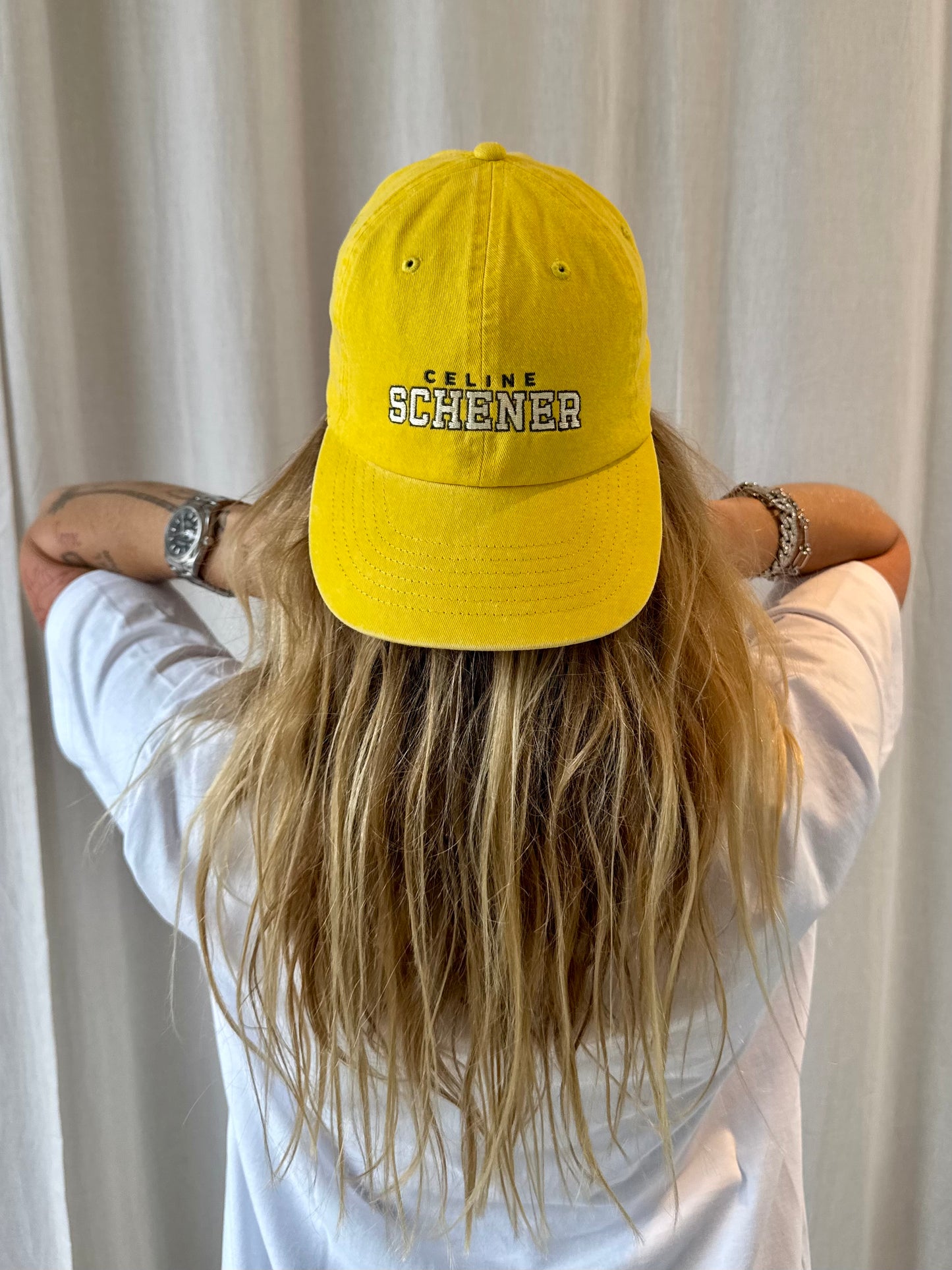 CASQUETTE JAUNE