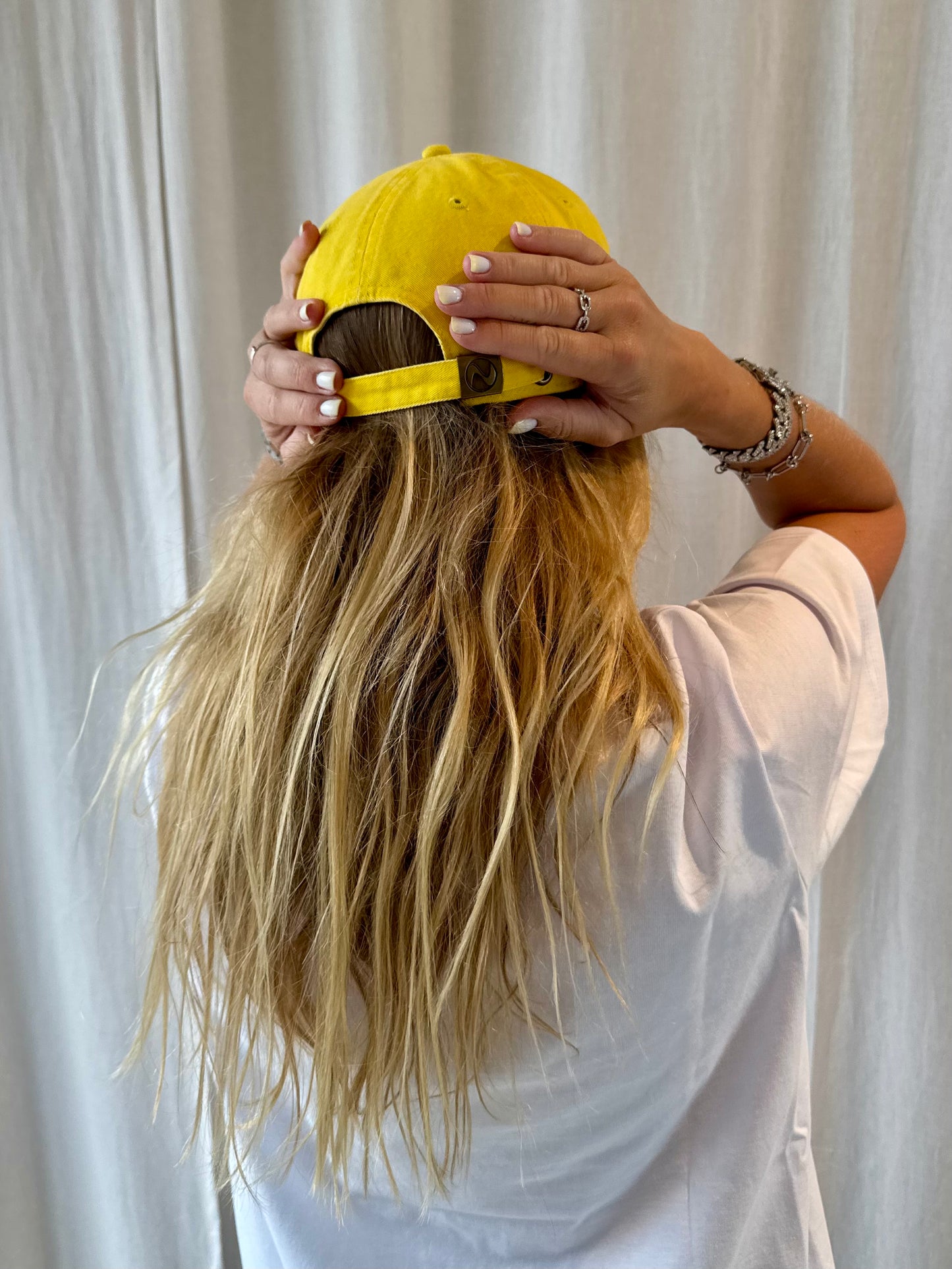CASQUETTE JAUNE