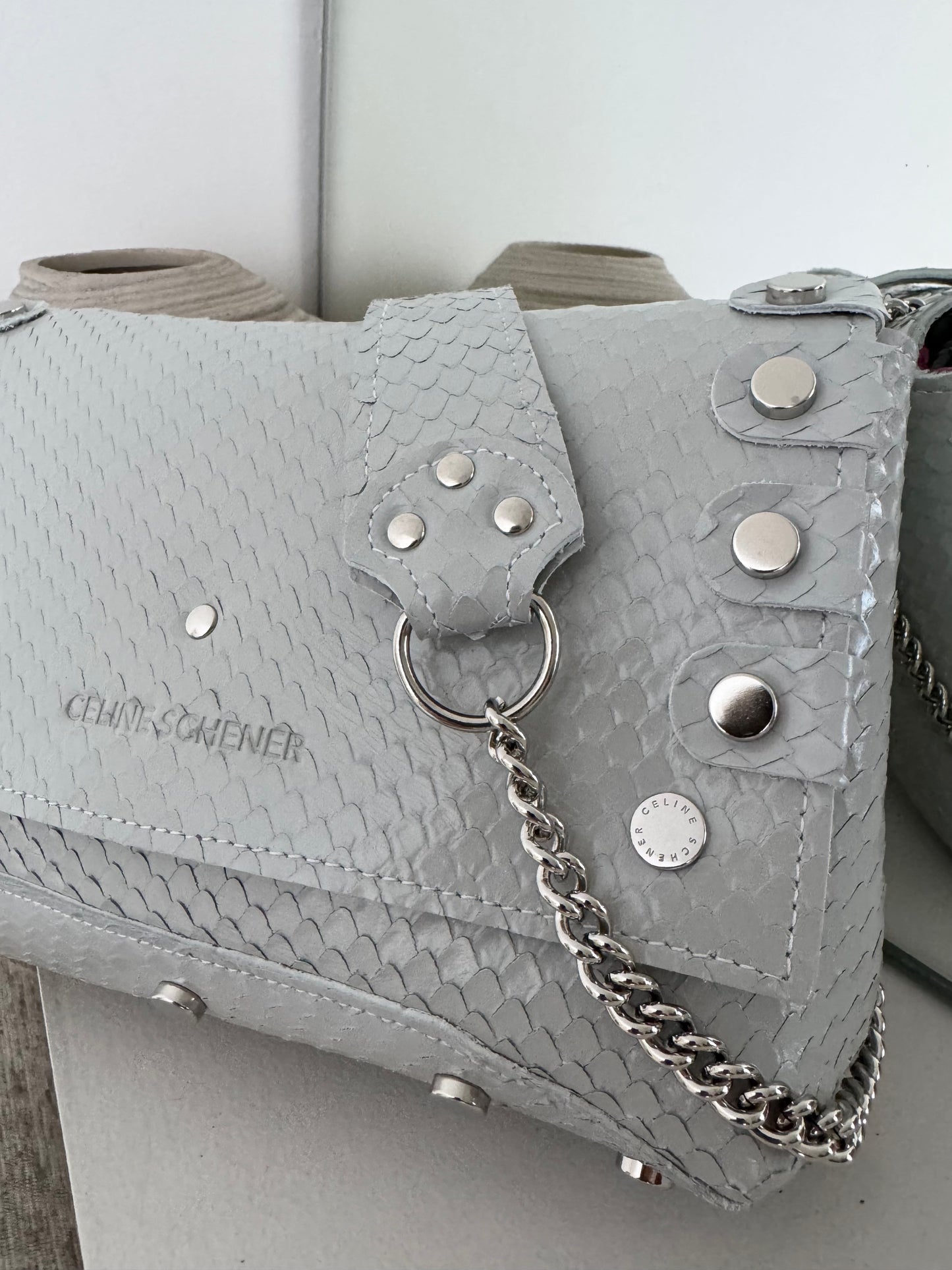 DIEGO GRIS ÉCAILLES + SILVER
