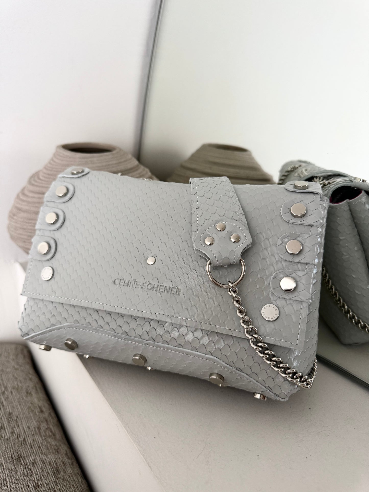 DIEGO GRIS ÉCAILLES + SILVER