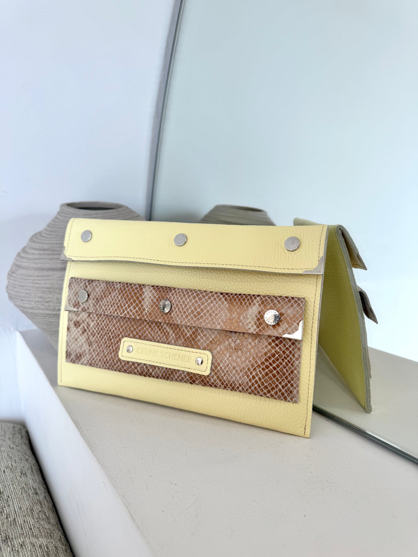 PIA JAUNE PASTEL + SNAKE