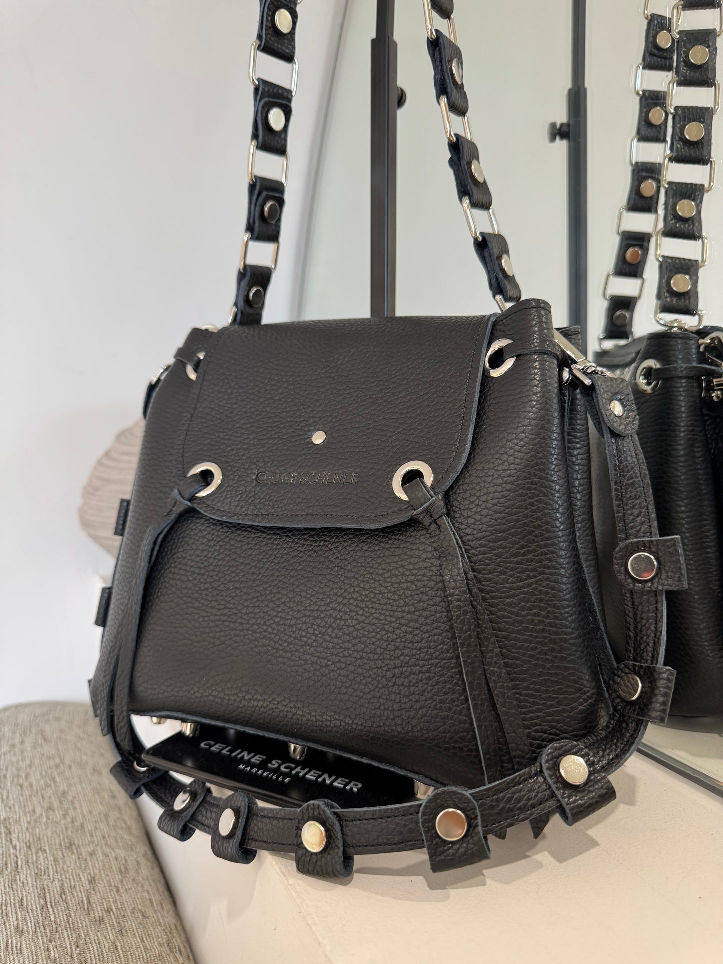 MIAMI BLACK