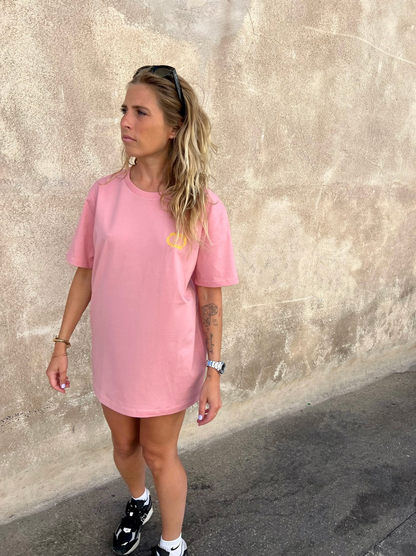 PINK MASCOTT’ TEE