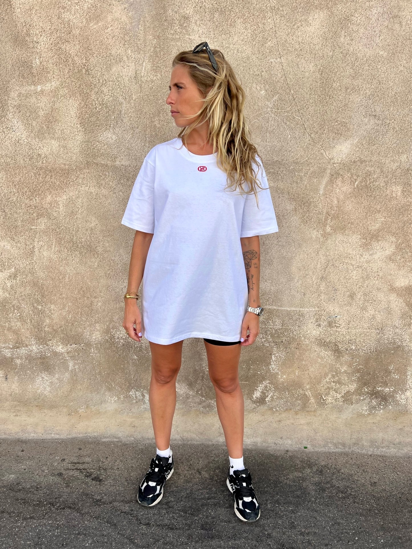 SYMBOL TEE