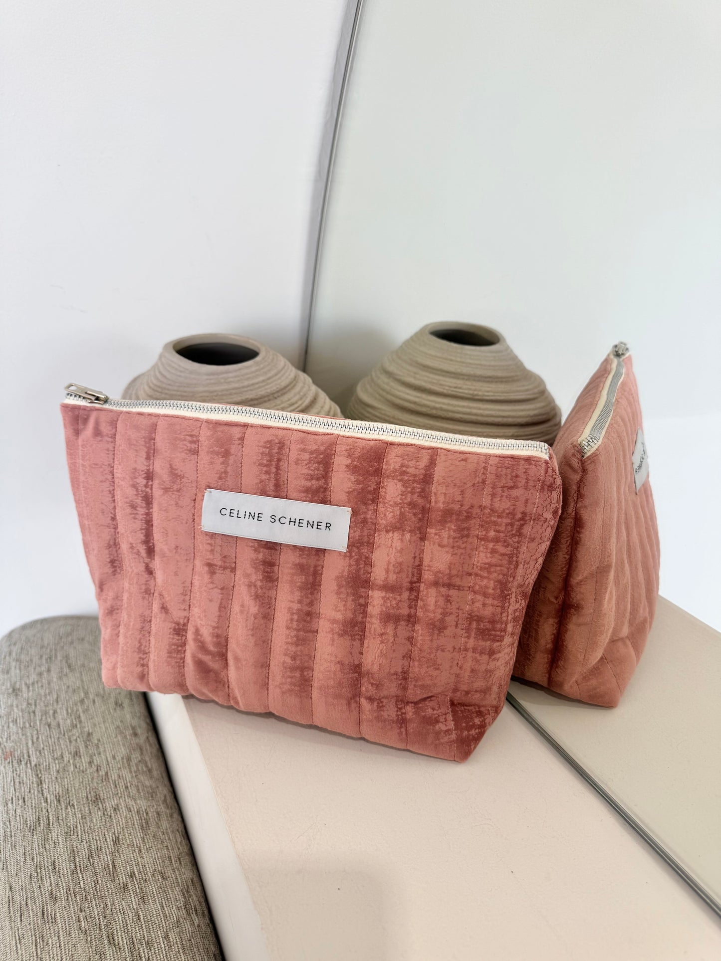 GRANDE TROUSSE MATELASSÉE EN VELOUR VIEUX ROSE