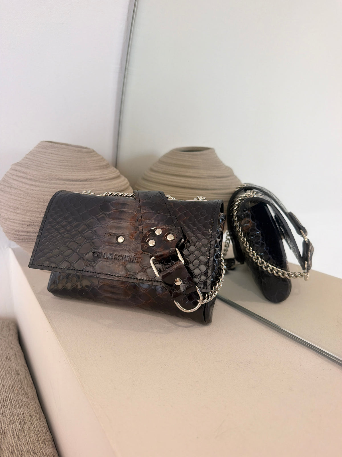 SAC MINI DJANGO ÉCAILLES NOIRES BLEUTÉES