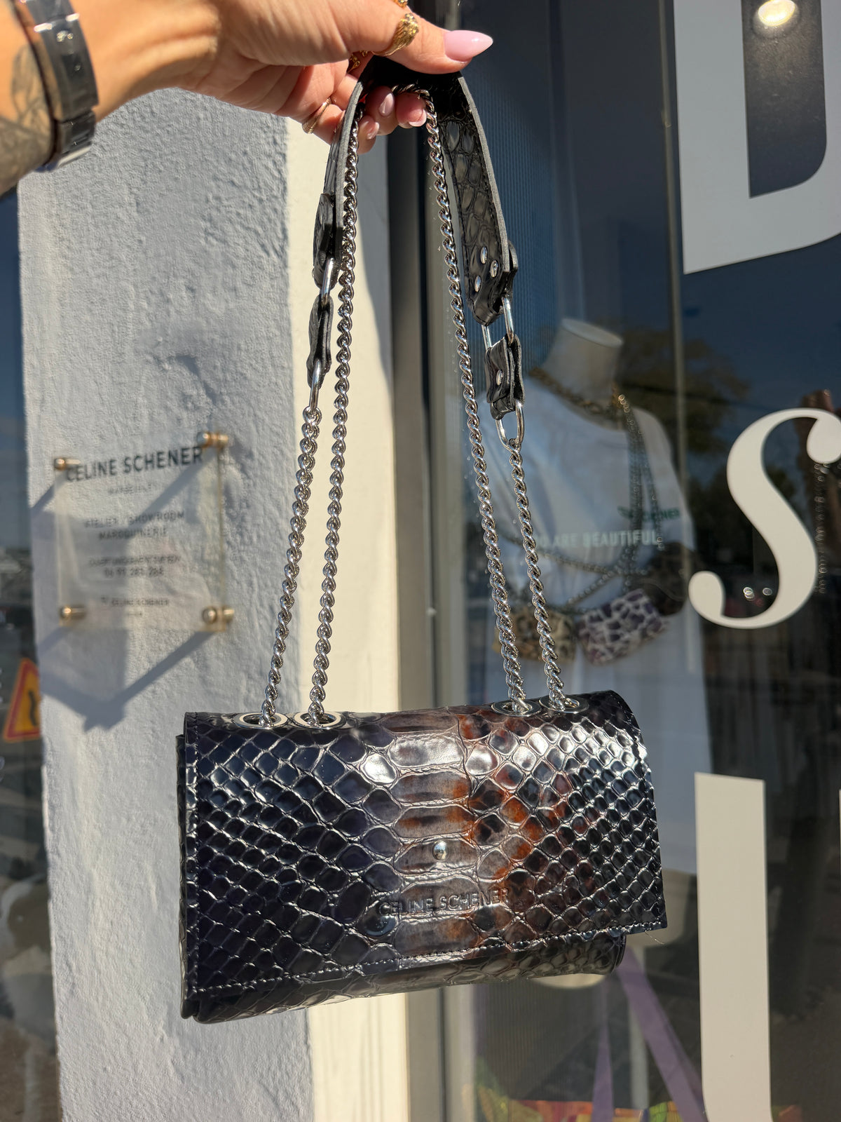 SAC MINI DJANGO ÉCAILLES NOIRES BLEUTÉES