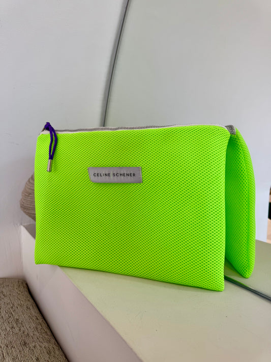 POCHETTE EN MESH FLUO